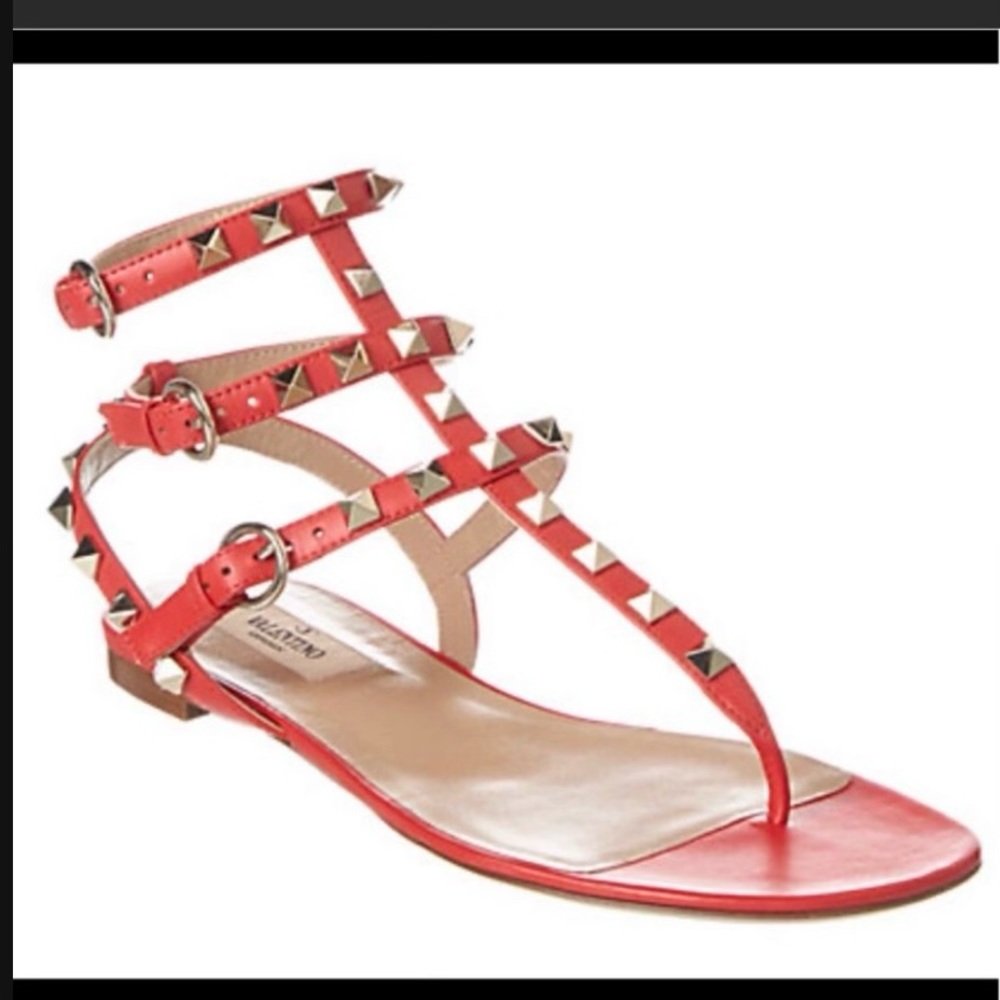 Authentic Valentino Garavani Rockstud Gladiator thongs
Size 9